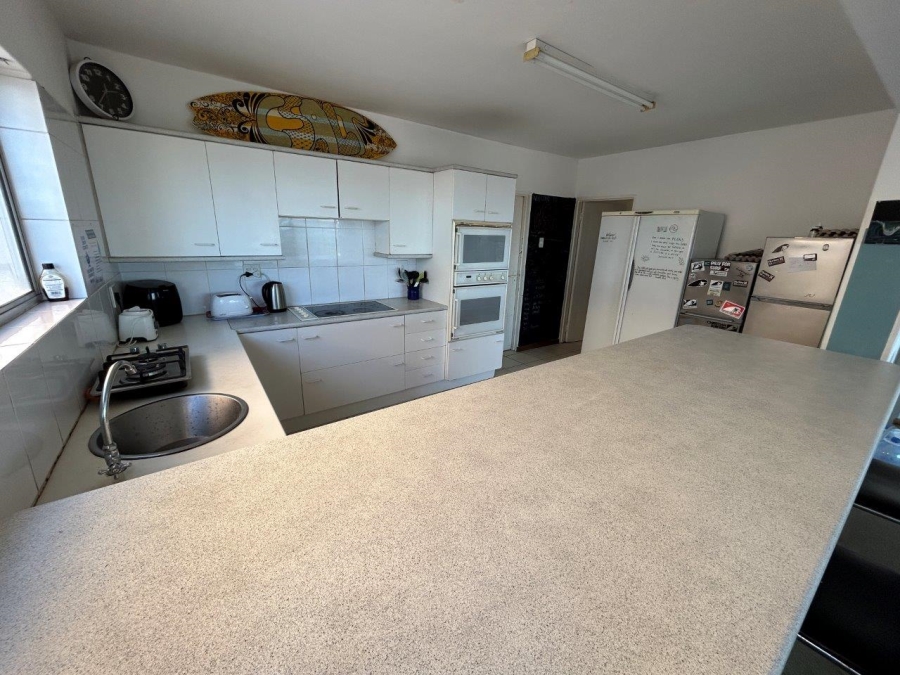 7 Bedroom Property for Sale in Wavecrest Eastern Cape